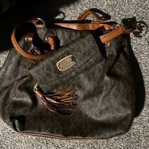 Pre-owned designer purses Michael Kors Ms coach purses and wallets